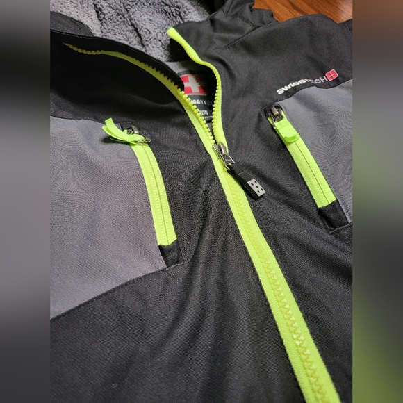Swiss Tech Youth Boys Black Warm Full-Zip Winter Jacket Coat Size Small 6/7 - Picture 3 of 9
